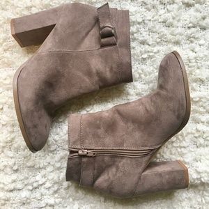 zip up booties